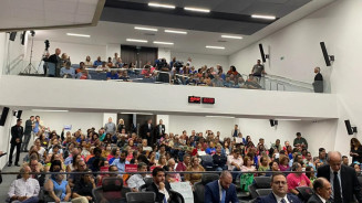 Fetems e governo do Estado debatem propostas para garantir reajuste de professores convocados