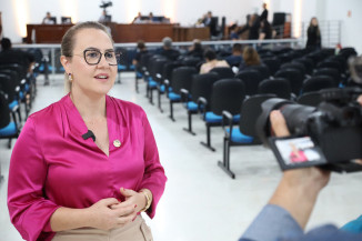 Lei da Liandra da Saúde institui campanha contra a “Síndrome do Text Neck”