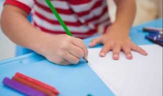 Comissão aprova proposta que cria política de busca ativa de criança que deixou a escola