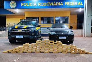 Trio é preso com cocaína após tentar fugir da PRF