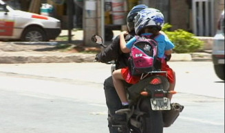 Comissão aprova projeto que possibilita transporte remunerado de passageiros por moto