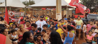 Torcida Raça Rubro Negra Dourados promove alegria em festa de Dia das Crianças