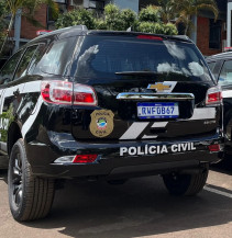 Homem bebe o próprio sangue para assustar ex-esposa e filha mantidas em cárcere em MS