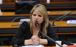 Comissão aprova projeto que permite auxílio financeiro a atletas menores de 14 anos