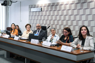 Mulheres cobram mais espaço em ambiente acadêmico