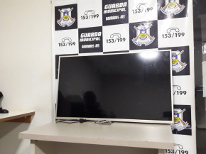 Guarda prende foragido em matinha do 4º Plano e recupera TV furtada
