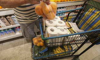 Vendas no comércio recuam 0,2% em agosto