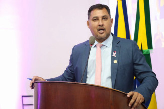 Vereador Marcio Pudim cobra explicações da Prefeitura sobre o Piso Nacional Enfermagem