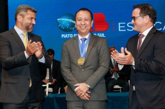 Advogado de Dourados recebe Medalha Heitor Medeiros, a mais alta honraria da advocacia do MS