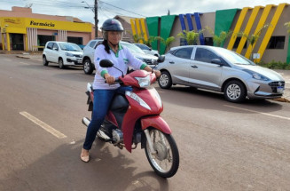 Aos 44 anos, Lucineia supera medo de pilotar e realiza sonho da habilitação
