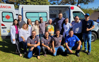 Olavo Sul presta homenagem aos condutores de ambulância em Dourados