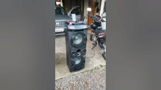 Mulher tem som apreendido ao fazer festa com música em alto volume