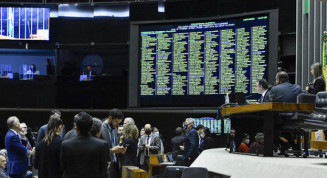 Congresso adia análise de veto ao marco temporal de terras indígenas