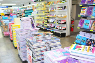 Projeto obriga governos a fornecerem material escolar para alunos da educação básica