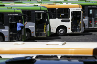 Setor de serviços tem queda de 0,3% em setembro