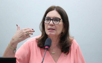 Comissão vai debater obrigatoriedade de vacinar contra covid as crianças com menos de 5 anos