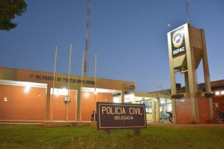 Com uma semana de namoro, homem bate em mulher e vai preso