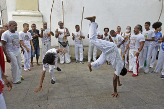 Comissão discute ensino da história afro-brasileira e indígena nas escolas