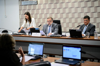 Incentivo à formação de professores para a educação básica vai à Câmara