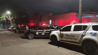Polícia Civil encontra corpo enterrado em residência