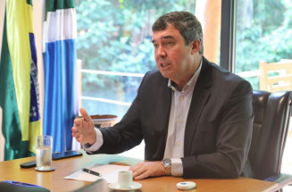 Riedel cumpre agenda em Dourados para assinar convênio e inaugurar  hospital da Cassems