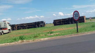 Motorista morre ao bater na traseira de caminhão parado na BR-158