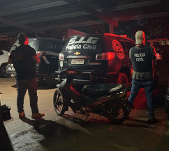 Polícia Civil recupera motocicleta furtada e prende homem com passagens por furto e roubo que estava em liberdade há 16 dias