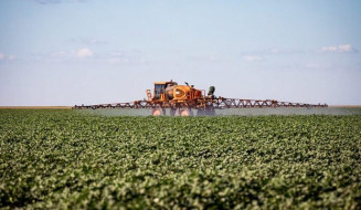 Comissão debate política para incentivar indústria de fertilizantes e bioinsumos agrícolas