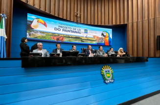 Após entrega de proposta, deputados discutem 1ª Lei do Pantanal