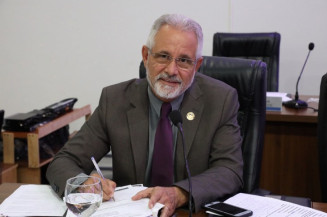 Vereadores barram projeto de pastor Sérgio que queria criar 'Dia do Hambúrguer'