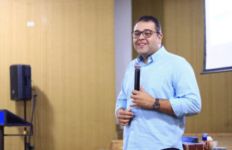 Alan recebe alta hospitalar após crise hipertensiva