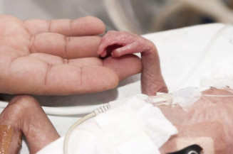 Comissão aprova atendimento especial para gestante e bebê de parto prematuro