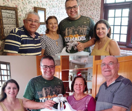 Alan Guedes visita ex-prefeitos Braz Melo e Tetila no aniversário de Dourados