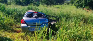 Casal de músicos morre após veículo sair da pista e atingir coqueiro na BR-267