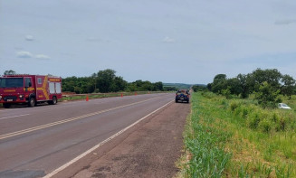 Homem morre em capotamento de carro na BR-267 