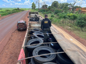 Carreta é apreendida com carga de pneu avaliada em R$ 550 mil