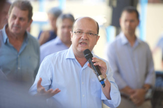 Barbosinha entrega reforma de escolas em Caarapó e Itahum nesta sexta