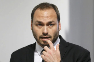 PF apreende computador da Abin em operação que mira Carlos Bolsonaro