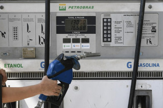Projeto permite que o próprio motorista abasteça o veículo no posto de gasolina
