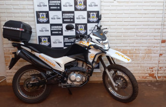 Ladrão furta moto de vigilante e vai preso