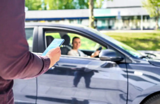 Cerca de 77% dos entregadores e motoristas de app não têm benefícios do INSS