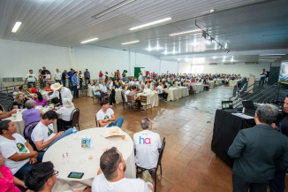 Em uma semana, campanha arrecada 5 mil sacas de soja e R$ 105 mil para Hospital do Amor