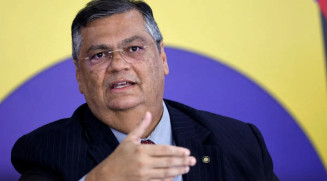 Dino vai apresentar PEC contra aposentadoria compulsória de juízes