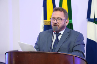 Laudir reivindica poda de árvores nos cruzamentos para melhorar visibilidade dos semáforos