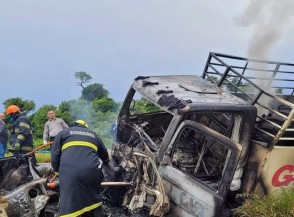 Colisão entre carro e caminhão deixa quatro mortos na MS-141