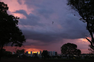 Avanço de frente fria combina sol e probabilidade de chuvas nesta quinta-feira