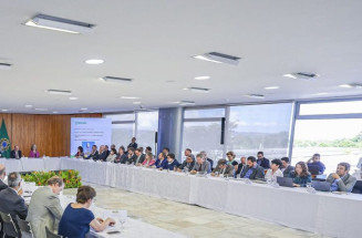 Avanços da IA no Brasil são debatidos por diretor-presidente da Fundect em reunião de conselho nacional