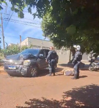 Homem furta caminhonete em Itaporã e vai preso após bater veículo