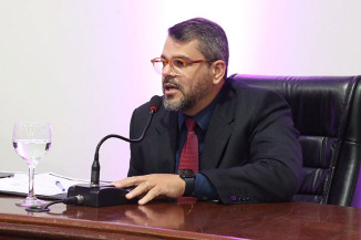 Prefeitura atende diversos serviços a pedido de Maurício Lemes