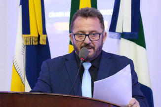 Vereador Laudir cobra informações sobre a conclusão das obras do aeroporto